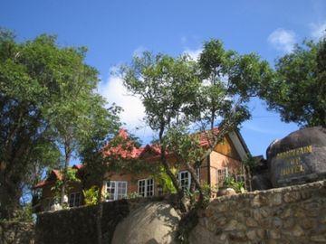 Mountain Top Hotel Kyaikto Buitenkant foto